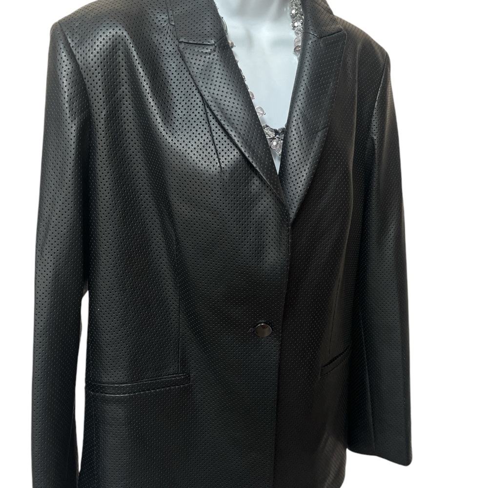 NWT Elie Tahari ladies black perforated leather look lined blazer / jacket - Picture 4 of 4